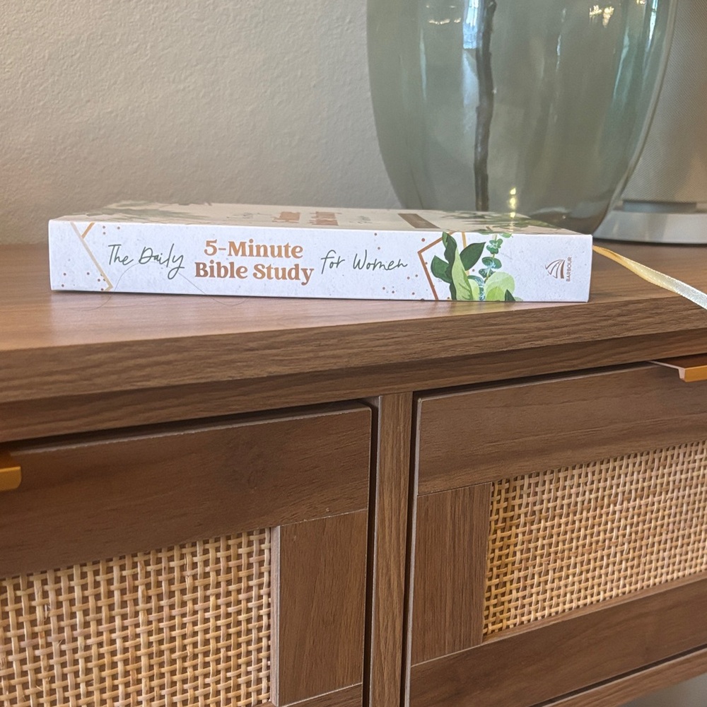 5-Minute Bible Study for Women Book